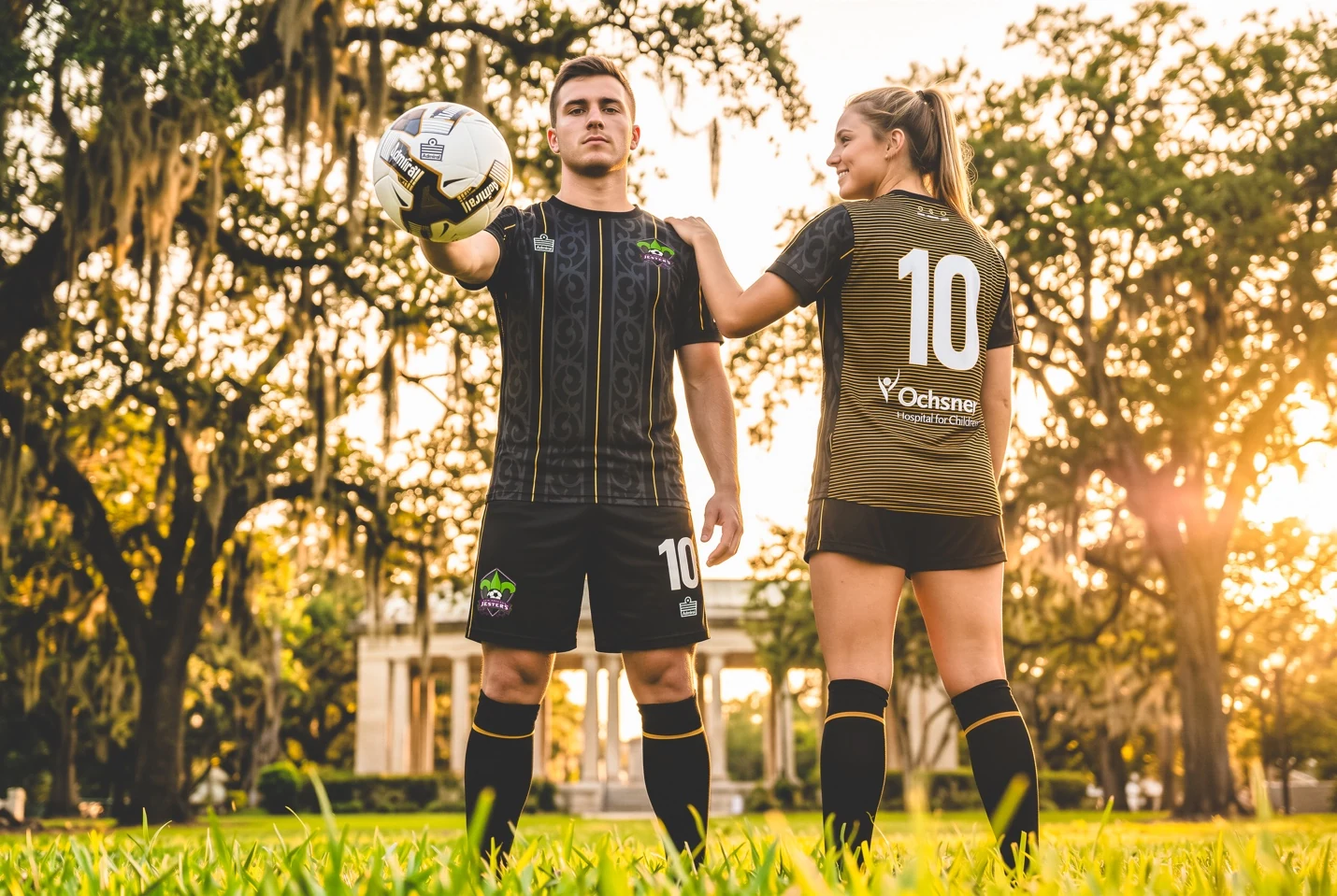 Front and back views of the black and gold Jesters alternate kit
